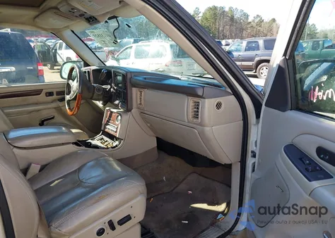 2005 Cadillac Escalade Standard from USA, damaged, VIN 1GYEC63N25R229414